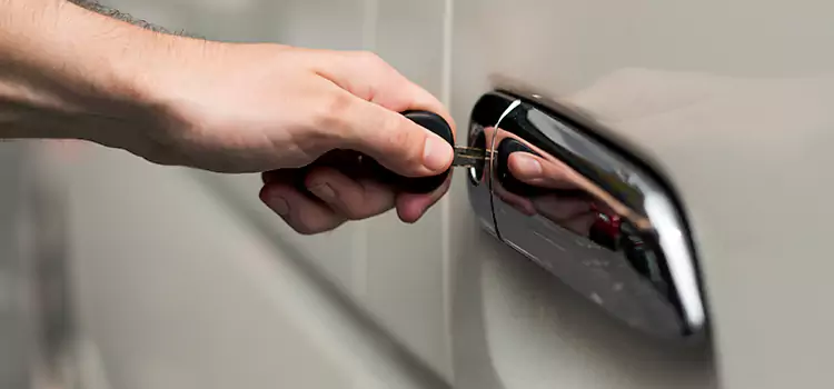 Why Choose Our Auto Locksmith Team in Ferndale, MI?